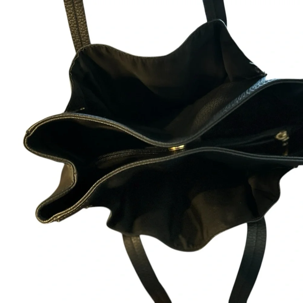 Relic Women's Black Geometric Shoulder Bag with Multiple Compartments‎